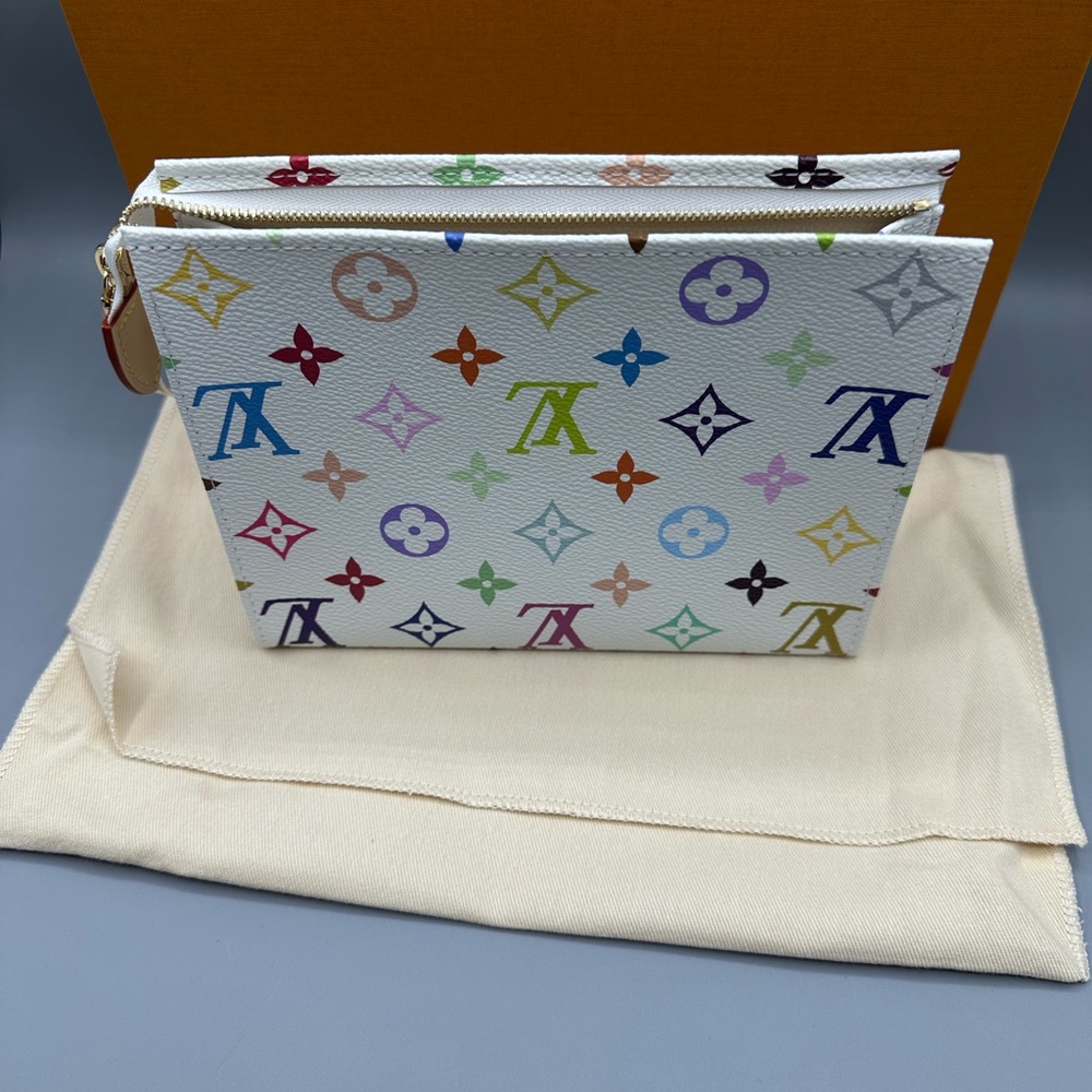 Louis Vuitton x Takashi Murakami toiletry pouch 19 - Picture 6 of 12